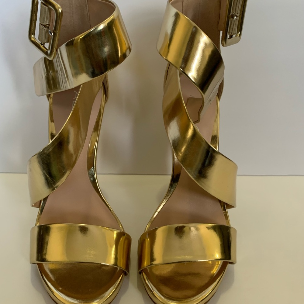 Aldo Gold strap heel